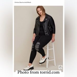 **SOLD** Torrid full length black legging destructed knee size 1 (XL) like new